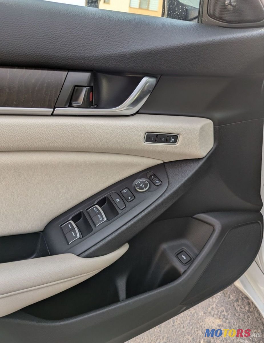 2019' Honda Accord photo #4