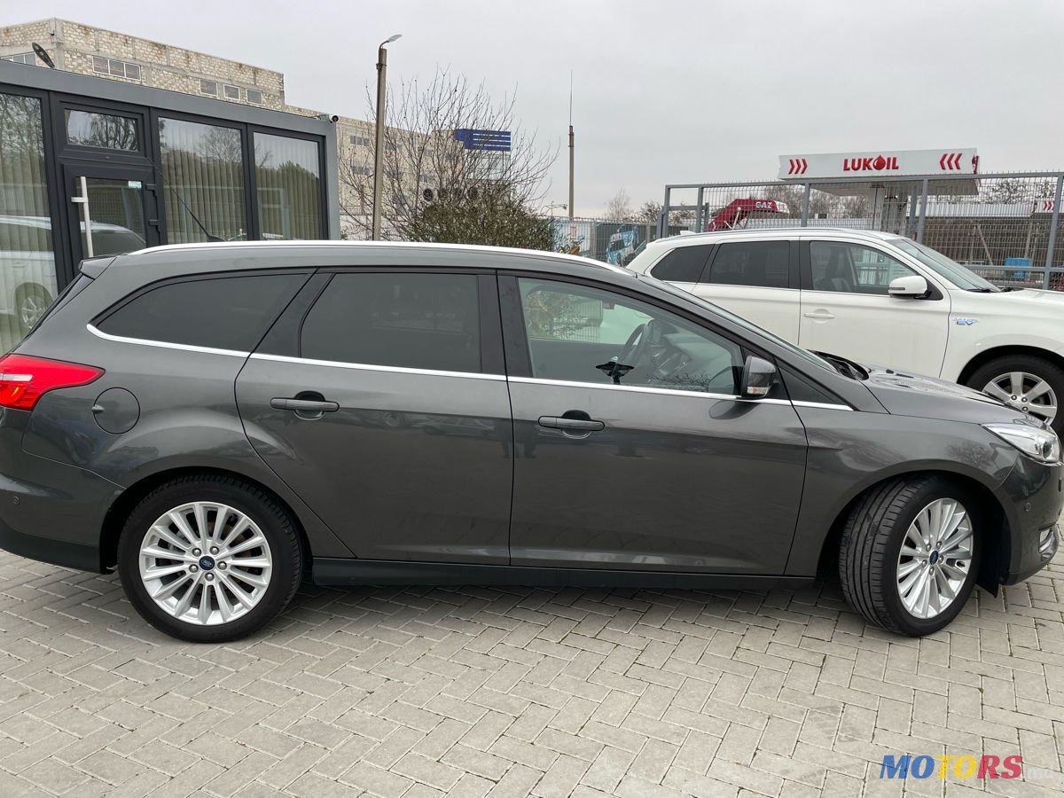 2017' Ford Focus photo #4