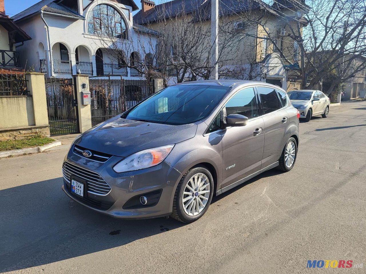 2013' Ford C-MAX photo #1