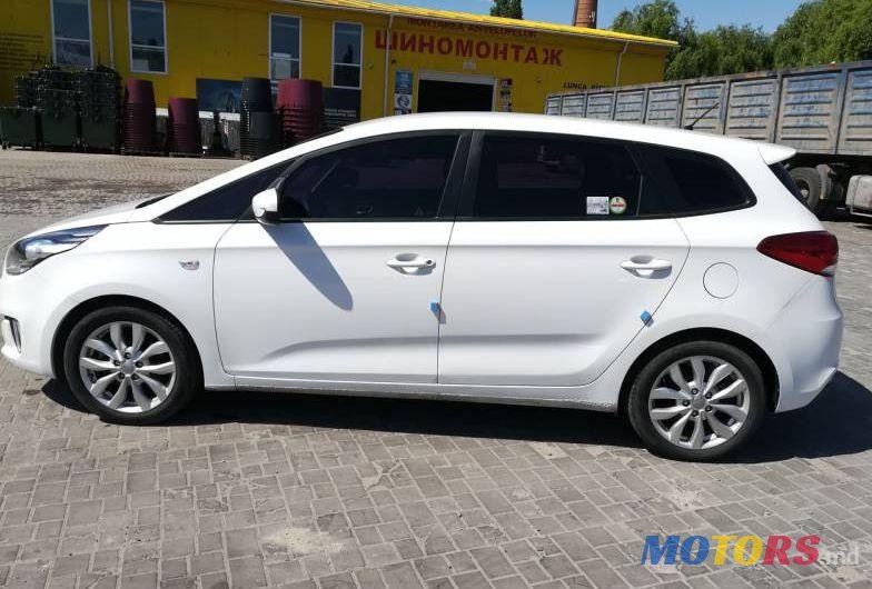 2013' Kia Carens photo #1