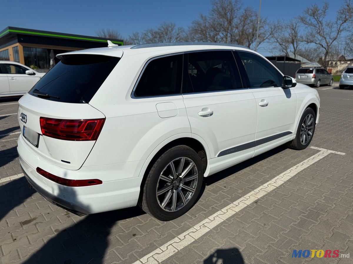 2019' Audi Q7 photo #4