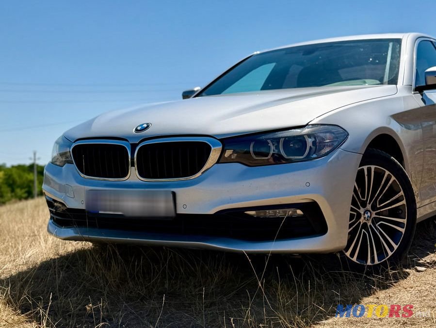 2017' BMW 5 Series photo #1
