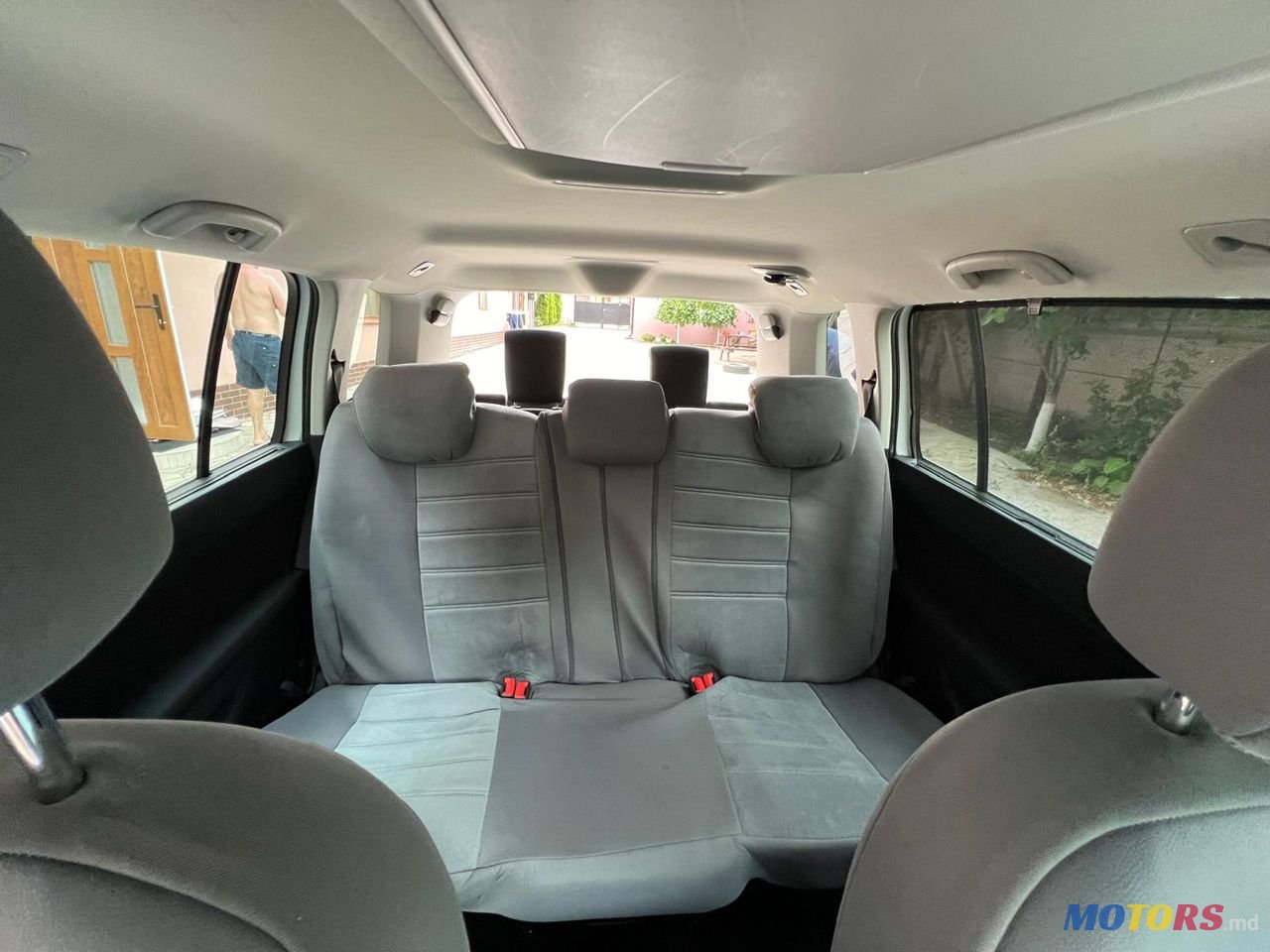 2016' Volkswagen Touran photo #3