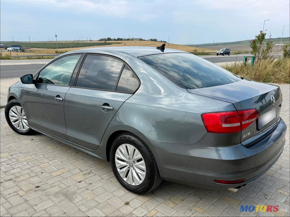 2015' Volkswagen Jetta photo #3