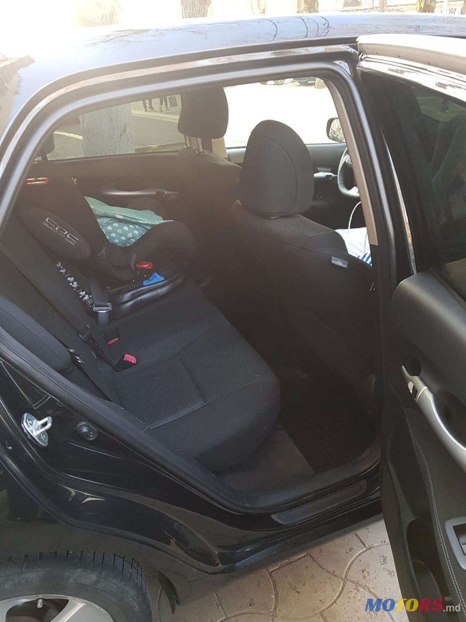 2010' Toyota Auris photo #5