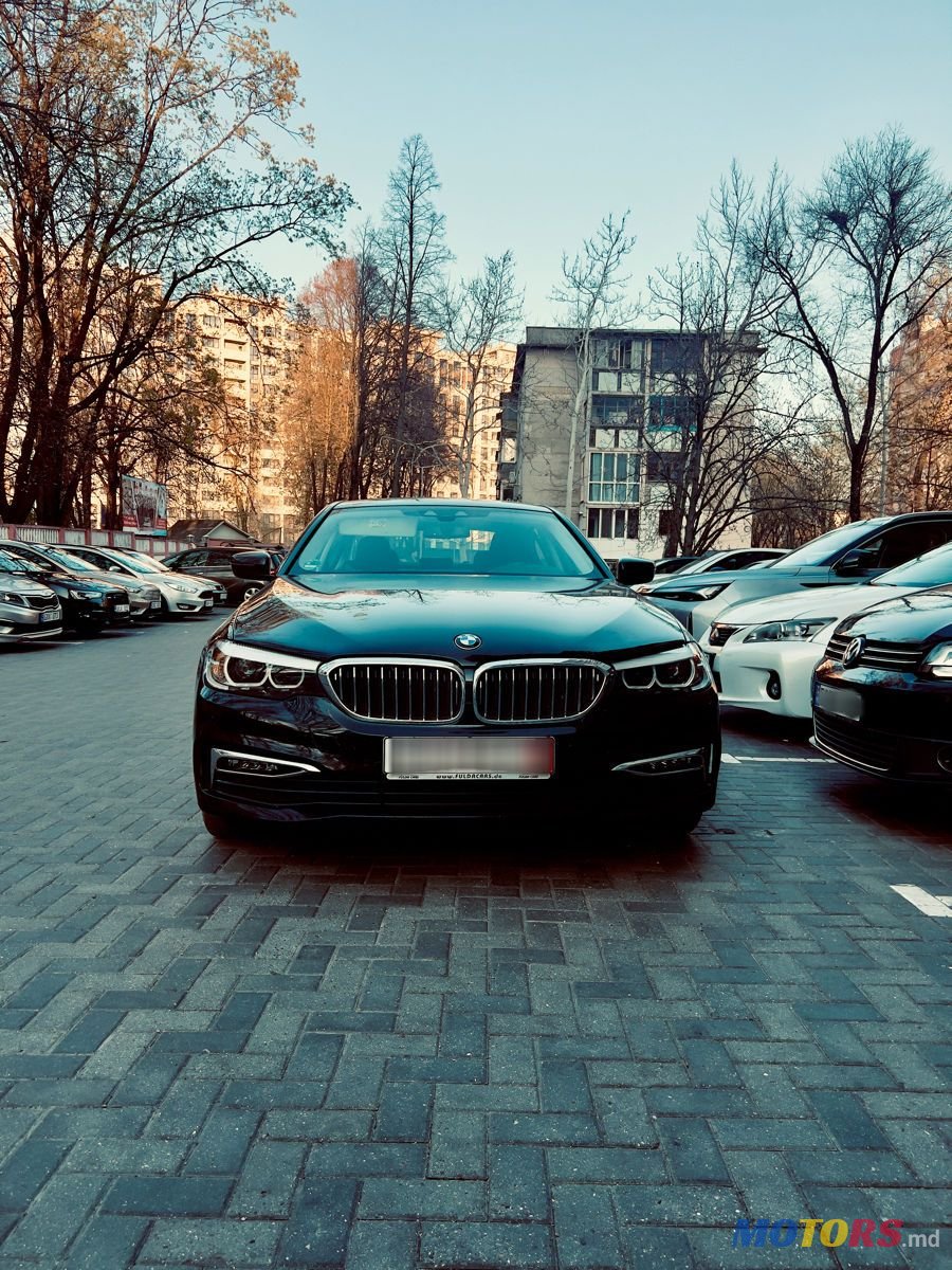 2019' BMW 5 Series photo #1