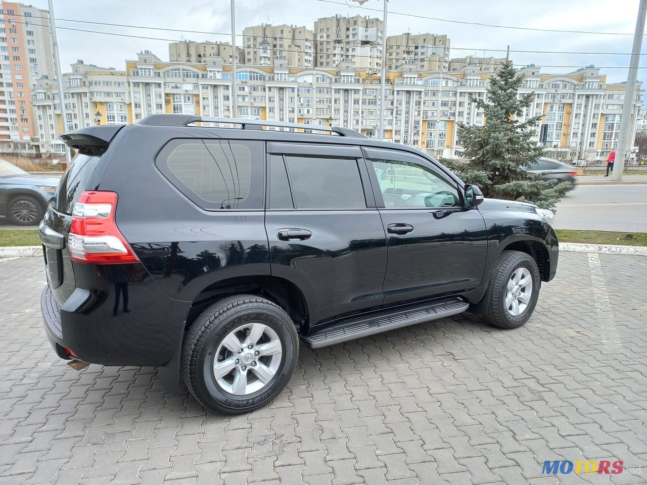 2016' Toyota Land Cruiser Prado photo #2