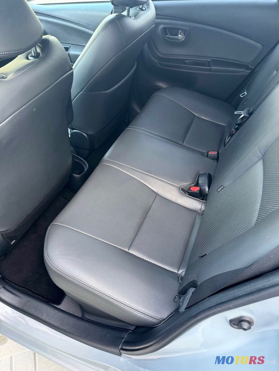 2019' Toyota Yaris photo #6