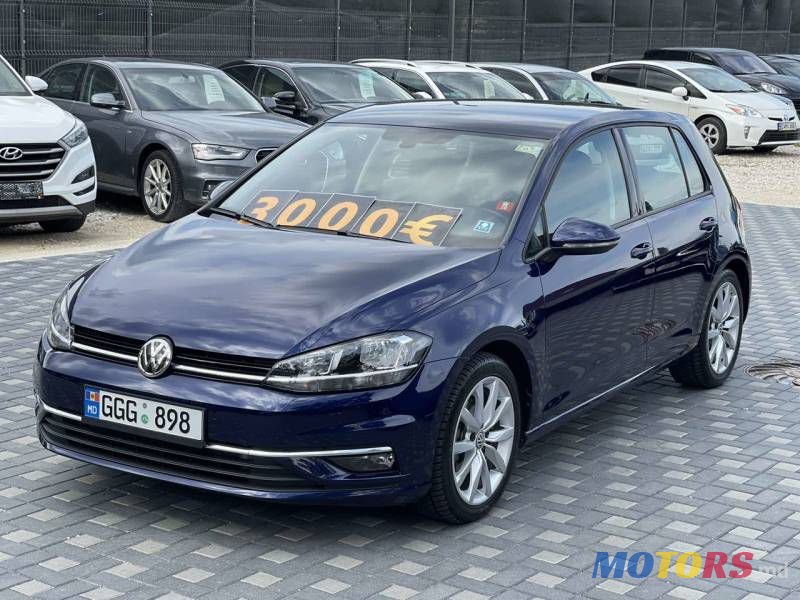 2018' Volkswagen Golf photo #2