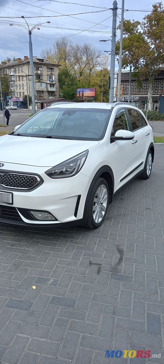 2017' Kia Niro photo #3