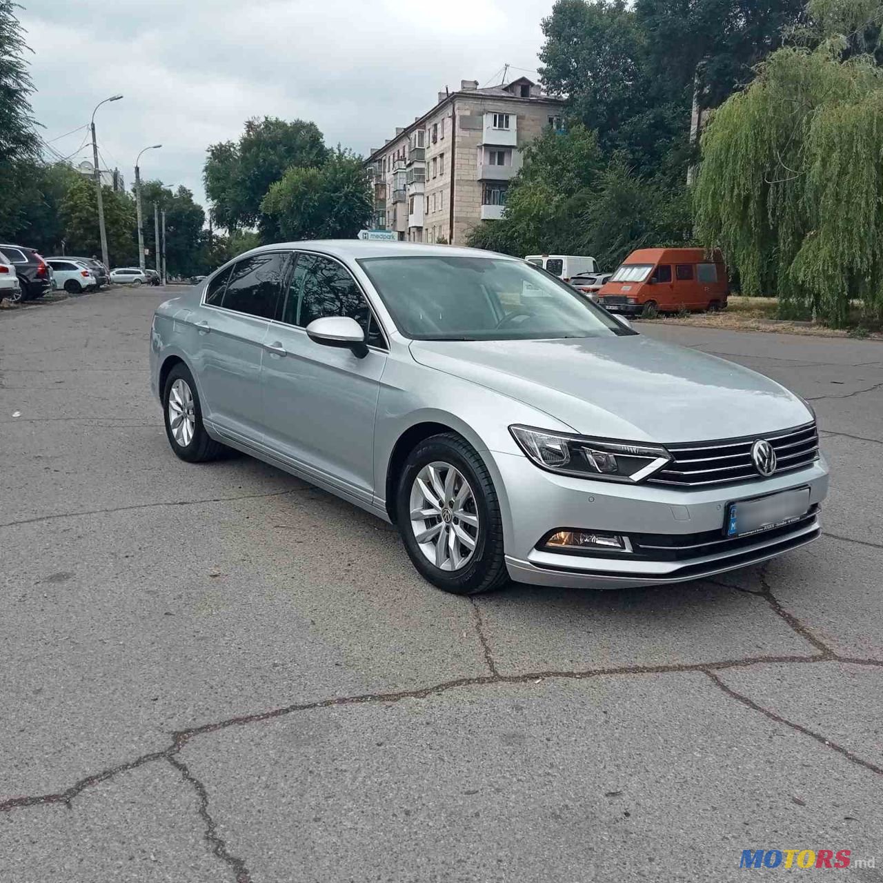 2015' Volkswagen Passat photo #4