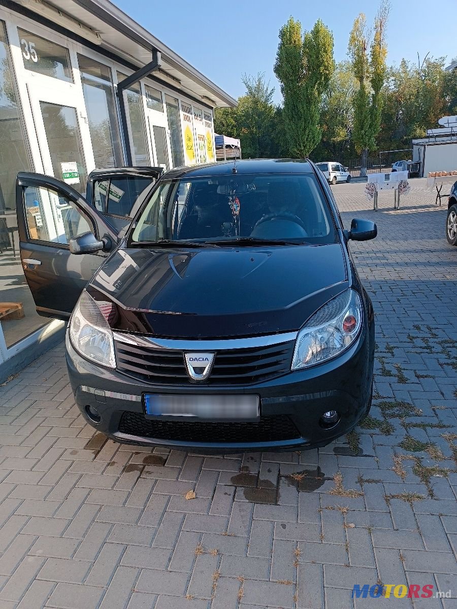 2010' Dacia Sandero photo #2