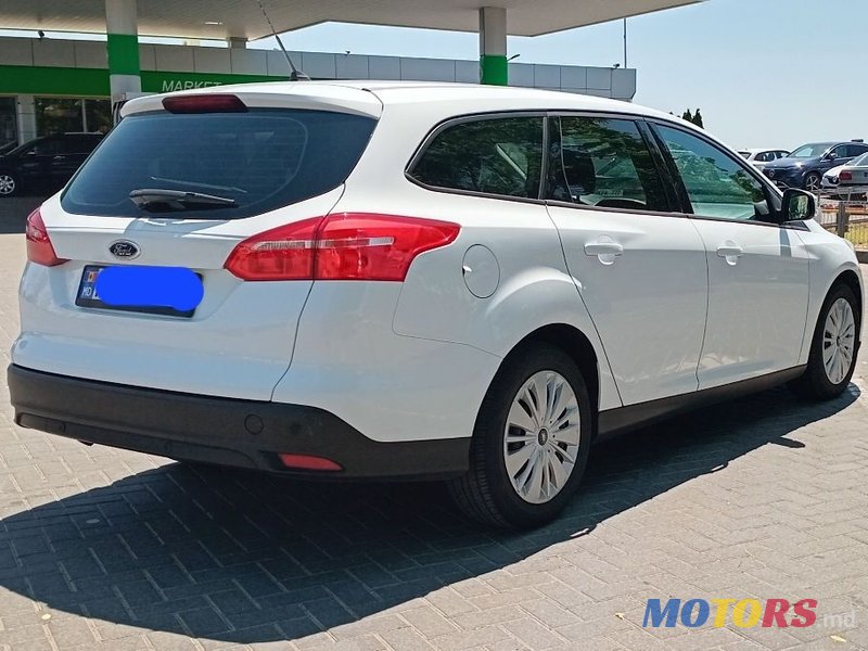 2016' Ford Focus photo #4