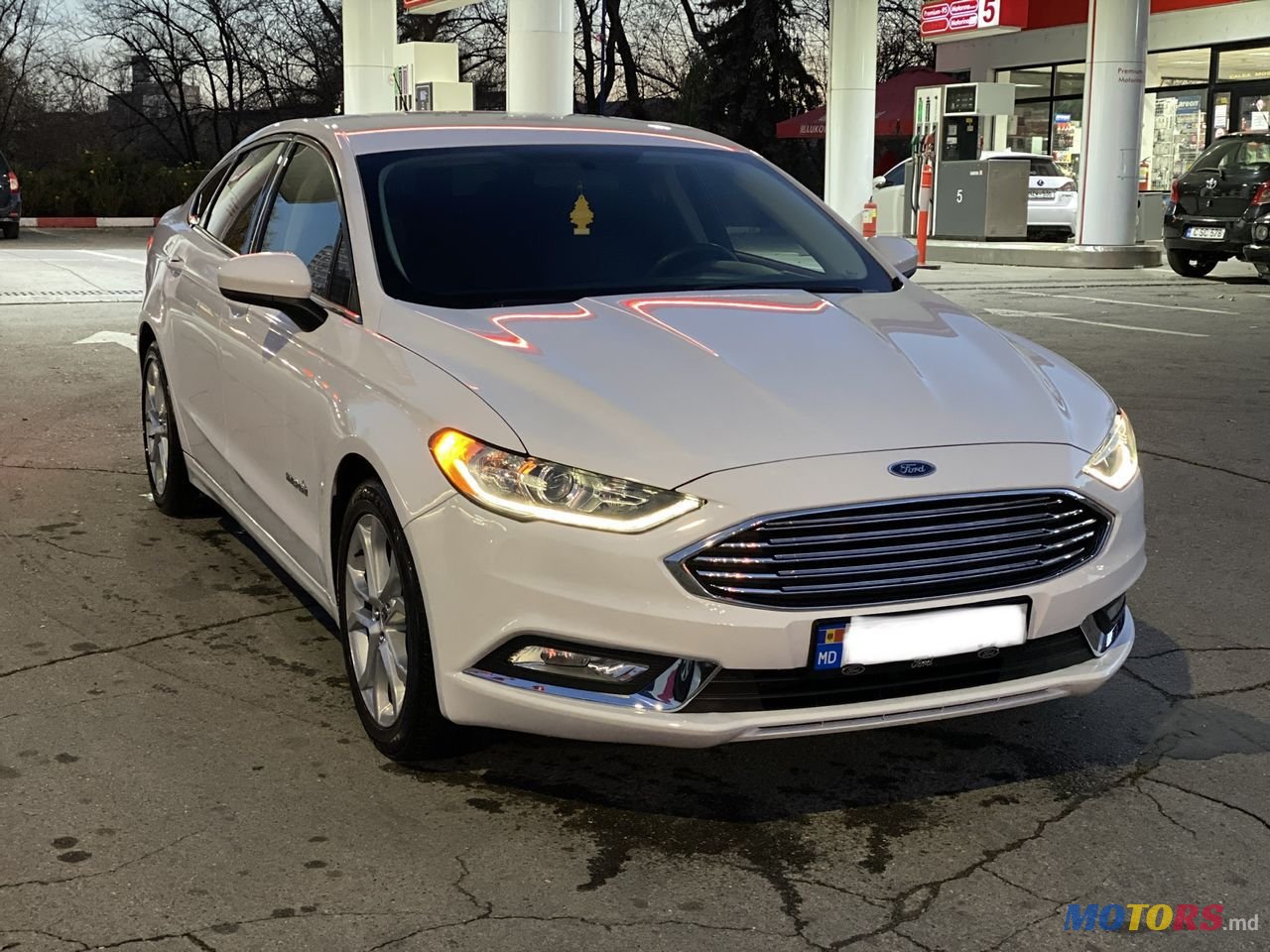 2016' Ford Fusion photo #2