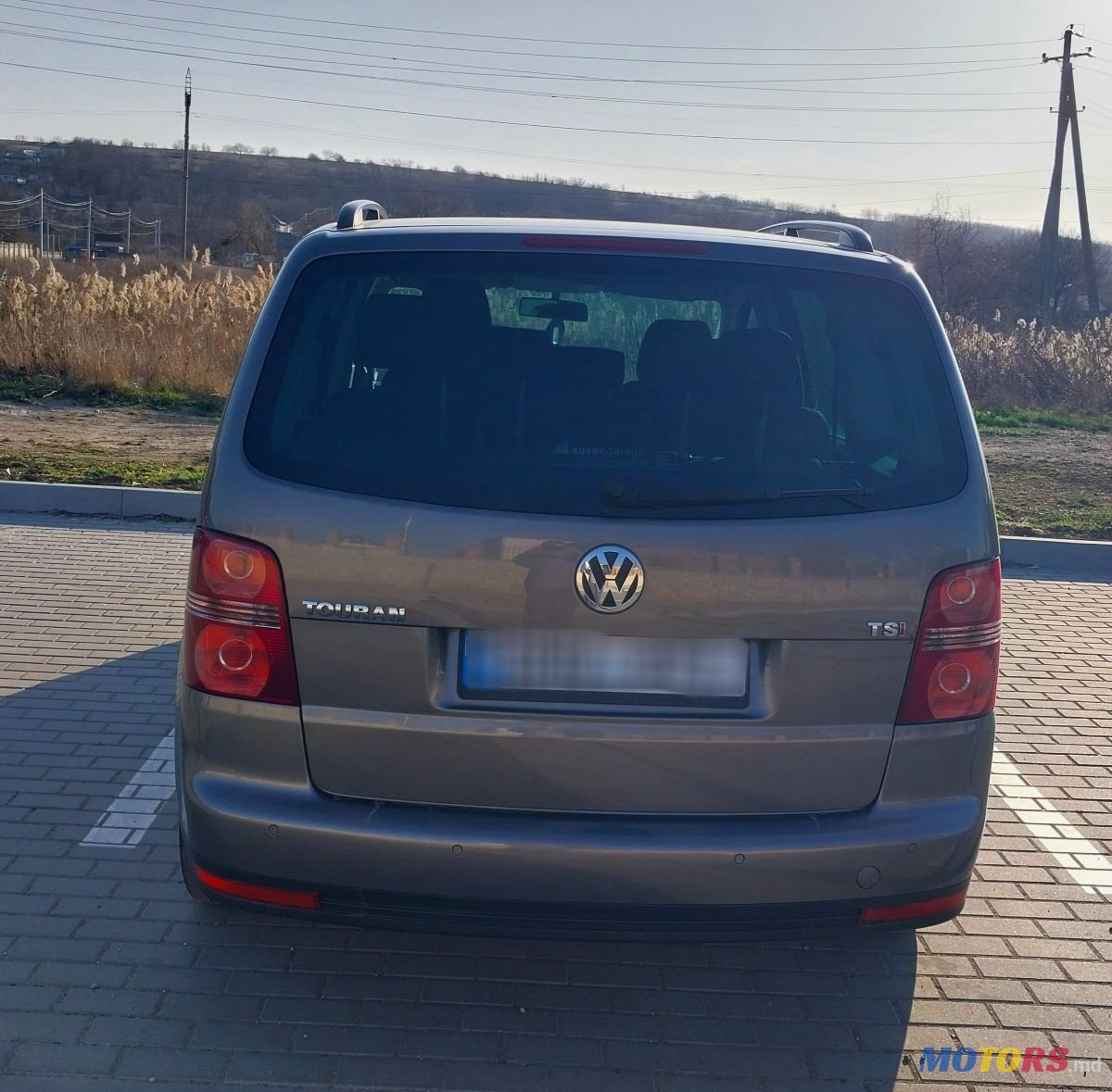 2007' Volkswagen Touran photo #3
