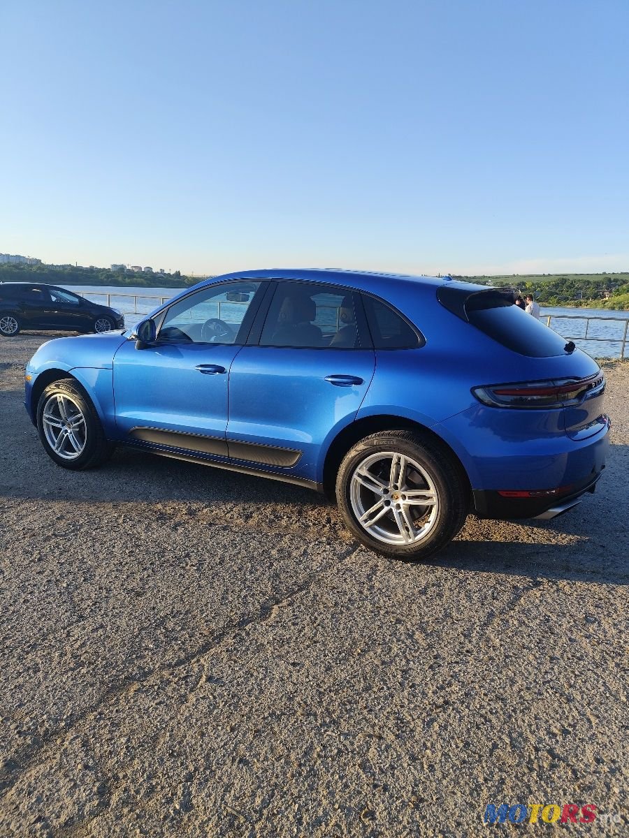 2020' Porsche Macan photo #3