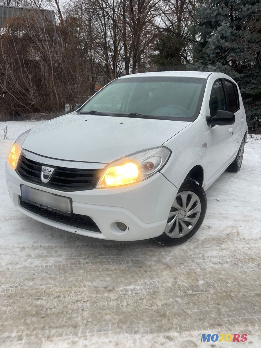 2012' Dacia Sandero photo #1
