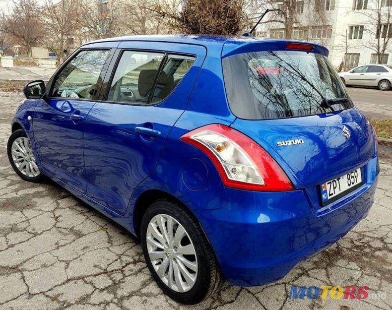 2010' Suzuki Swift photo #2