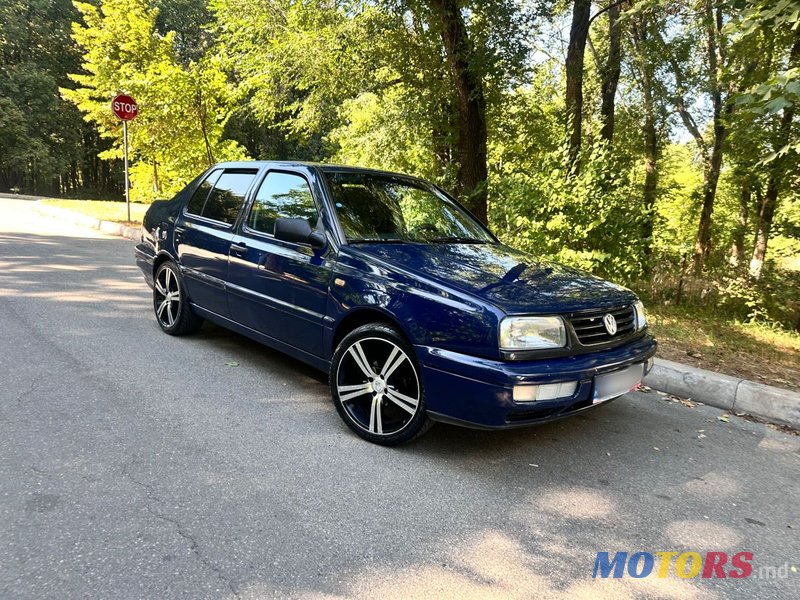 1997' Volkswagen Vento photo #1