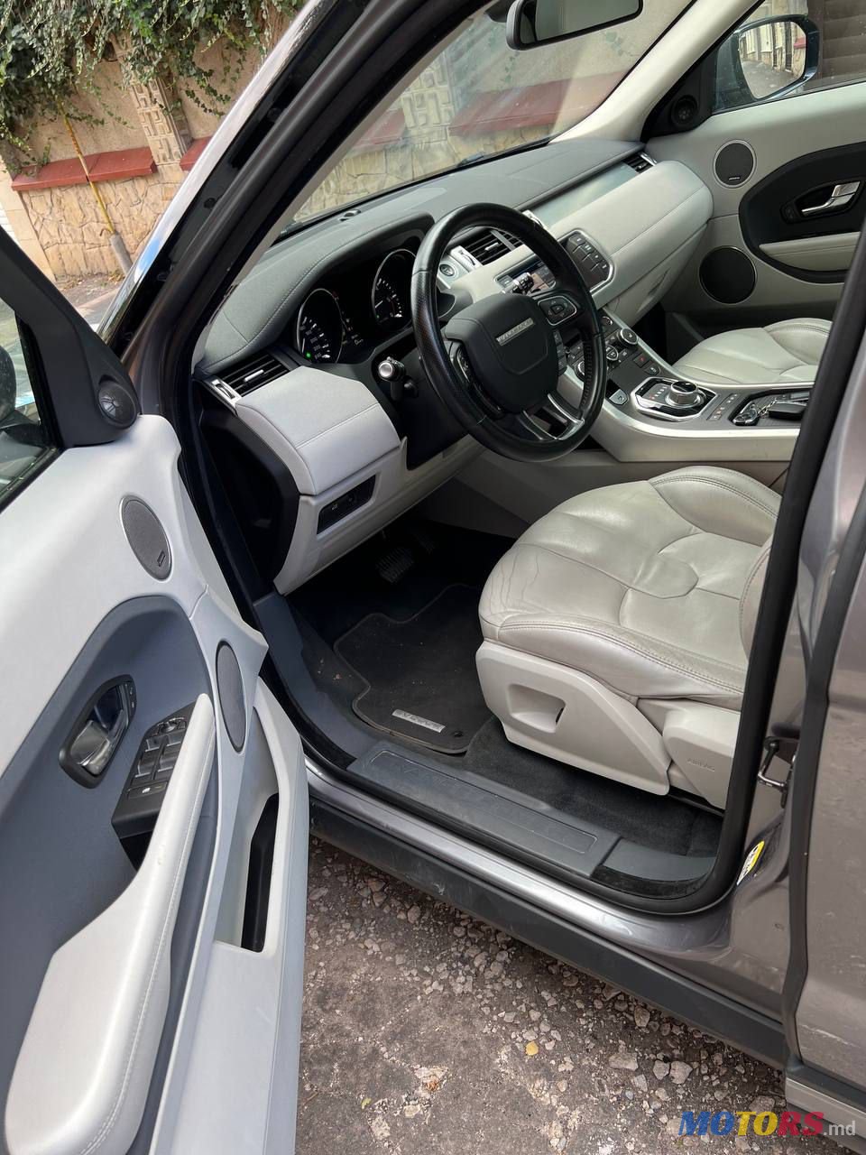2013' Land Rover Range Rover Evoque photo #5