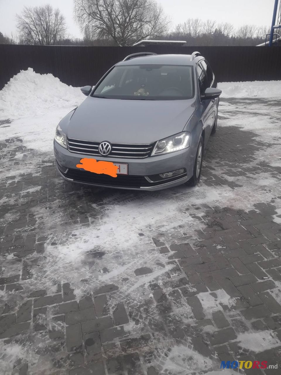 2011' Volkswagen Passat photo #1