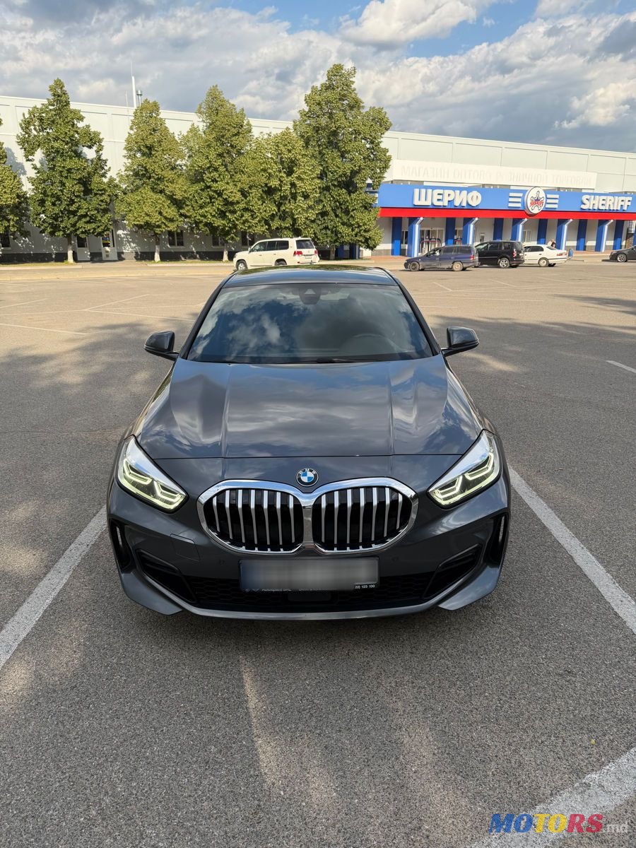 2021' BMW 1 Series photo #2