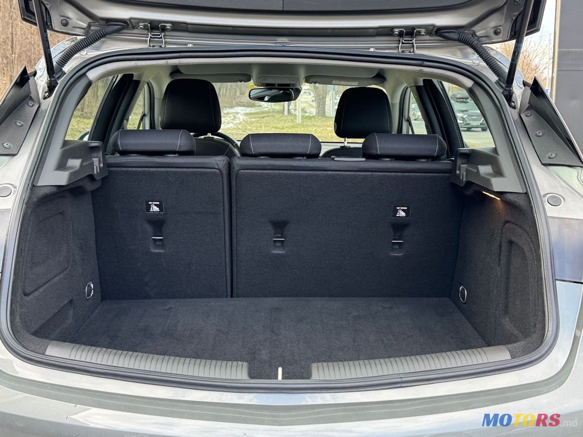 2020' Opel Astra photo #6