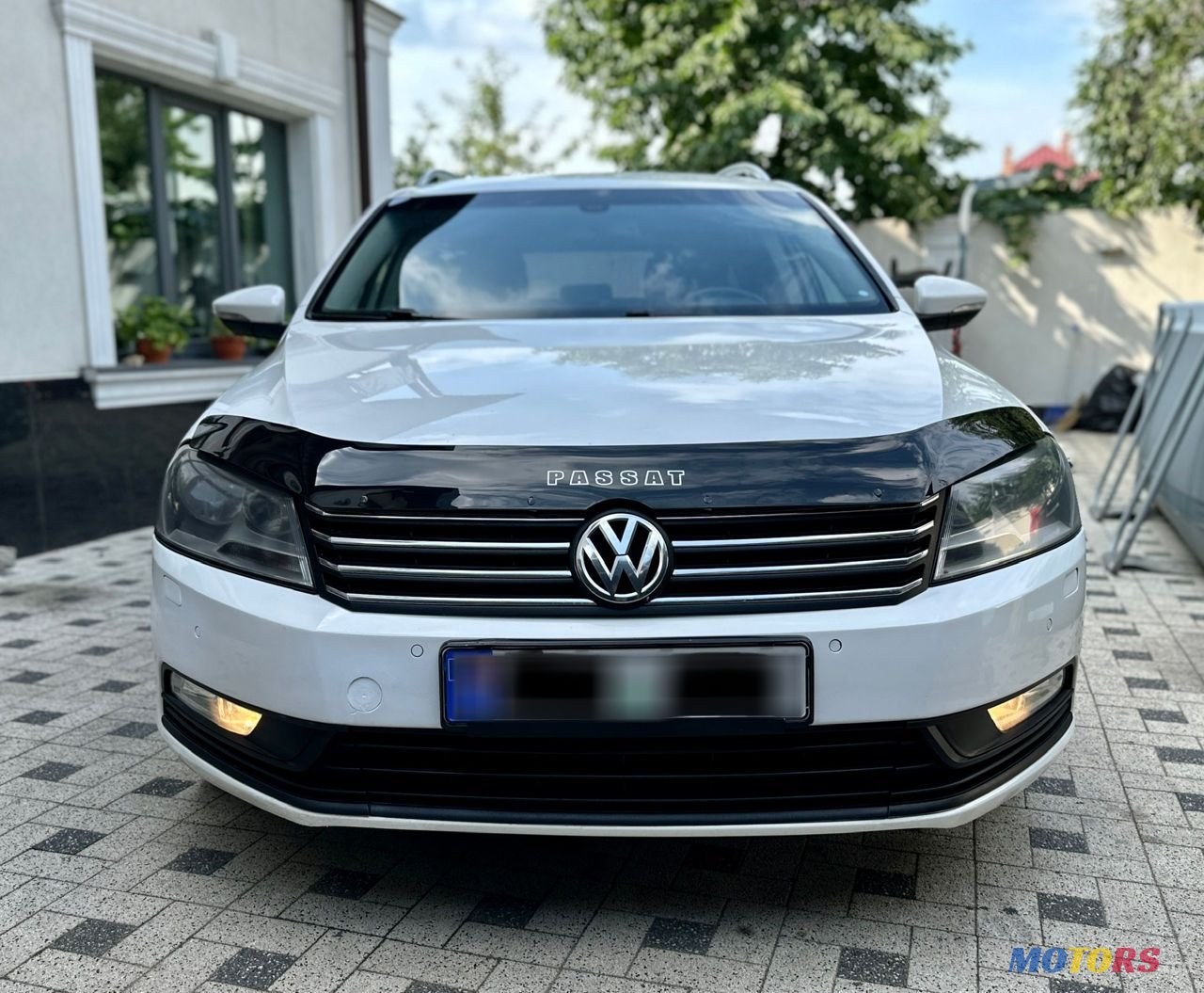 2011' Volkswagen Passat photo #2