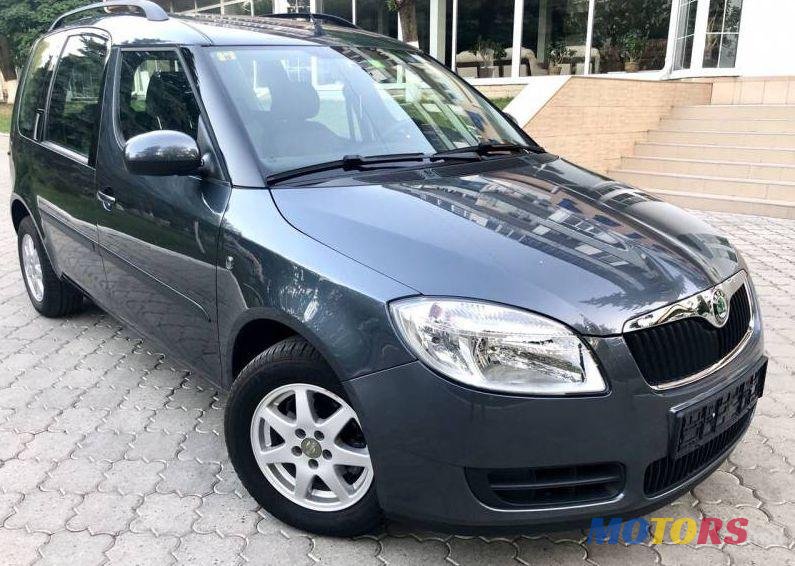 2009' Skoda Roomster photo #2