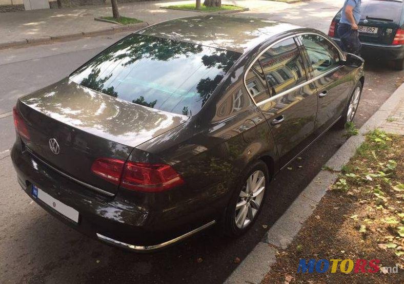 2013' Volkswagen Passat photo #1