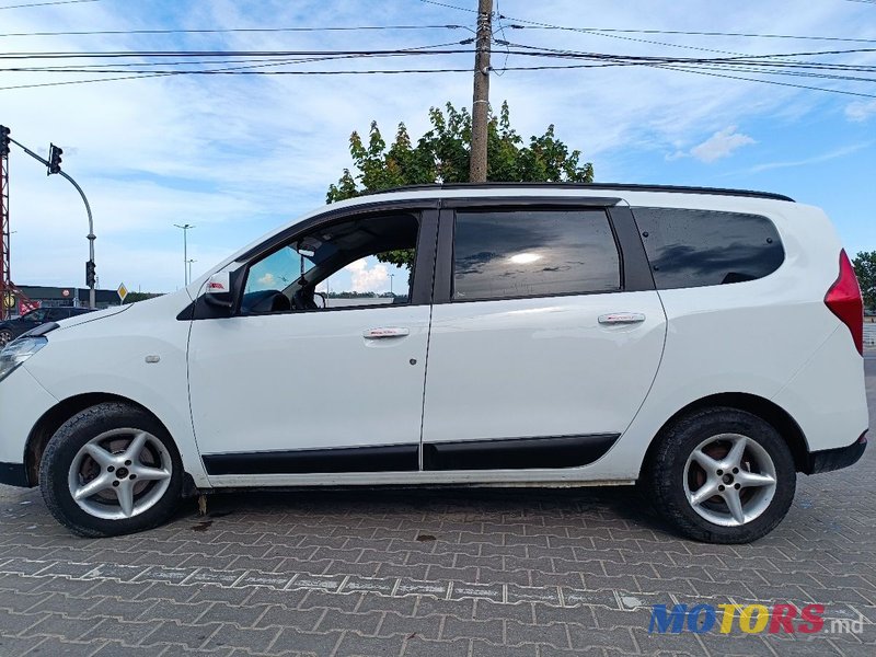 2014' Dacia Lodgy photo #4