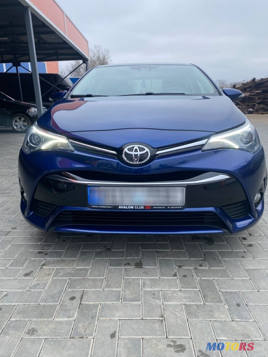 2015' Toyota Avensis photo #3