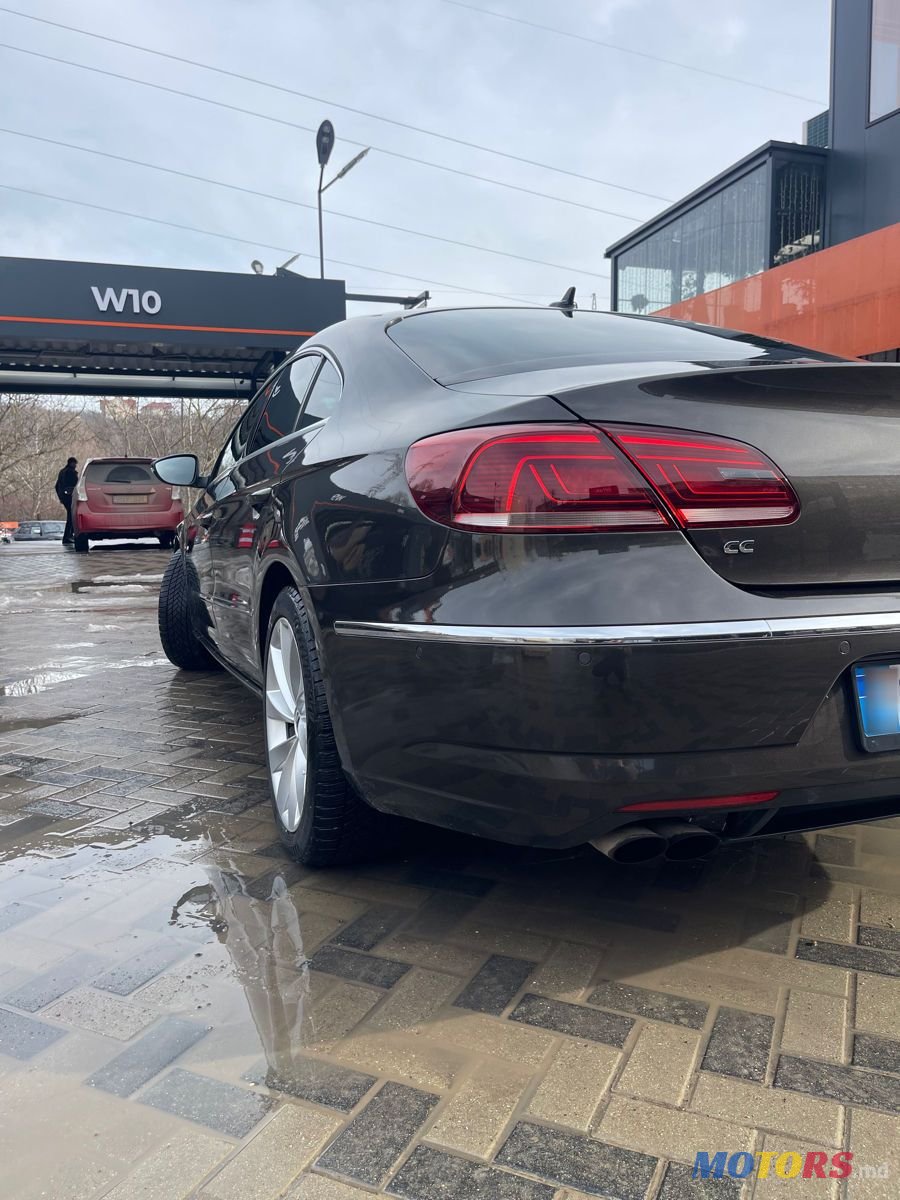 2014' Volkswagen Passat photo #6