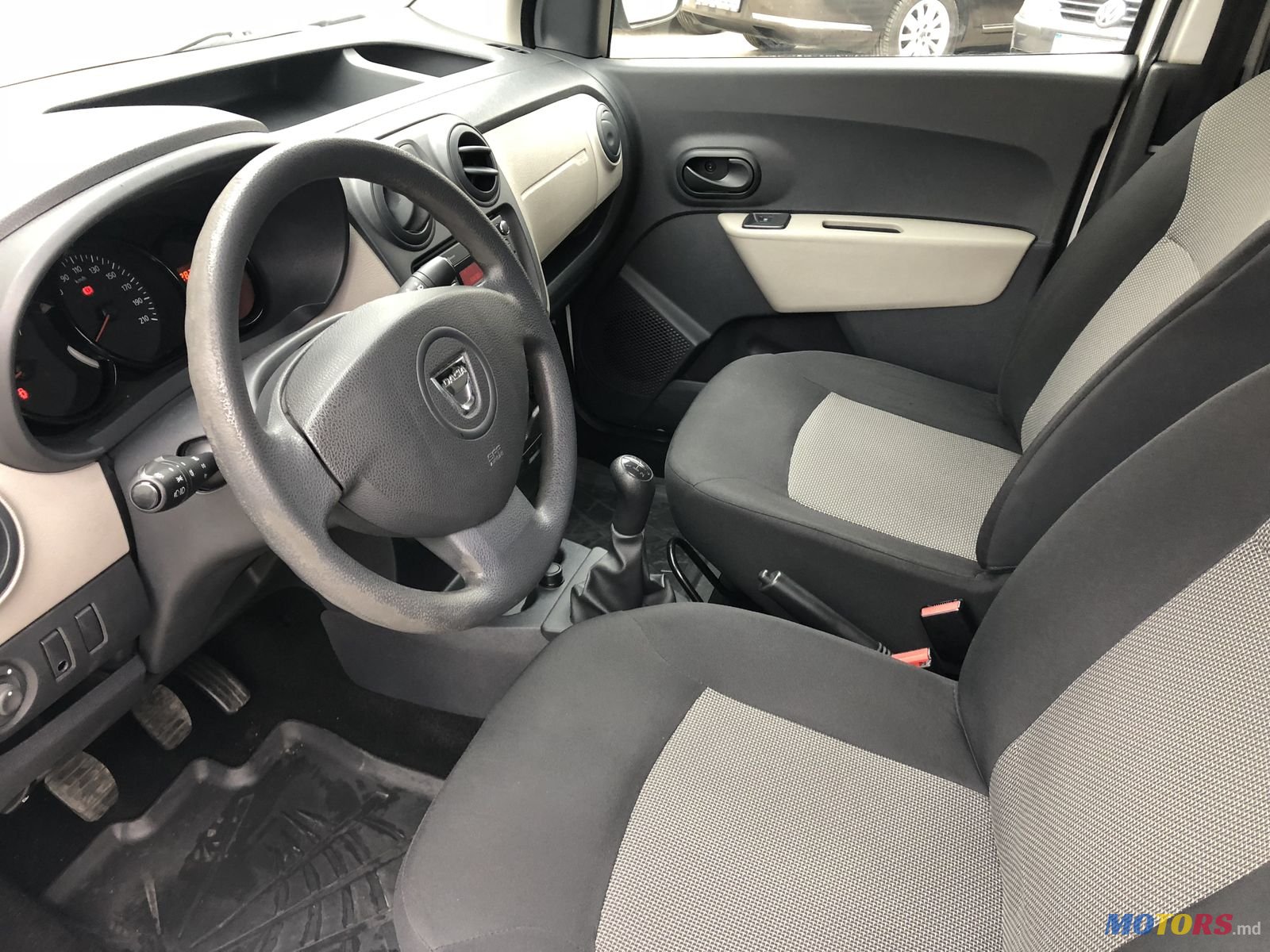 2014' Dacia Dokker VAN photo #2