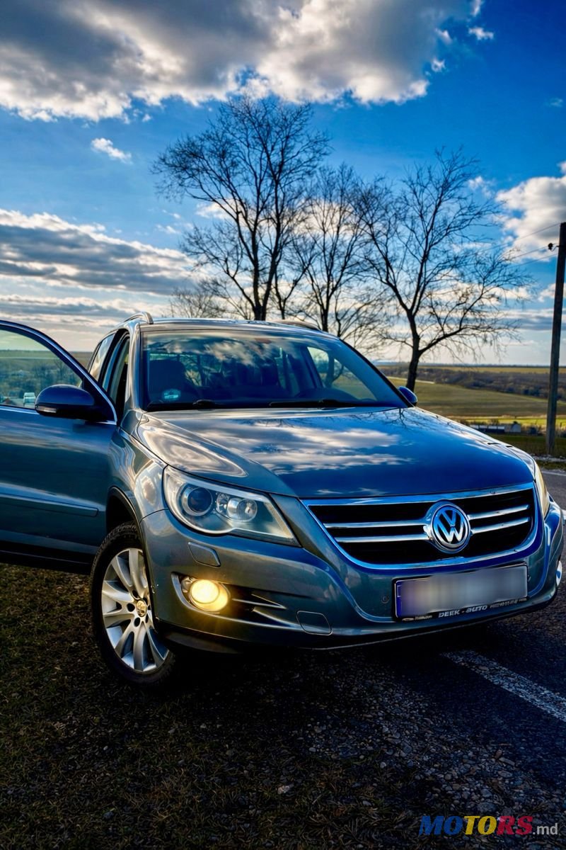 2009' Volkswagen Tiguan photo #1