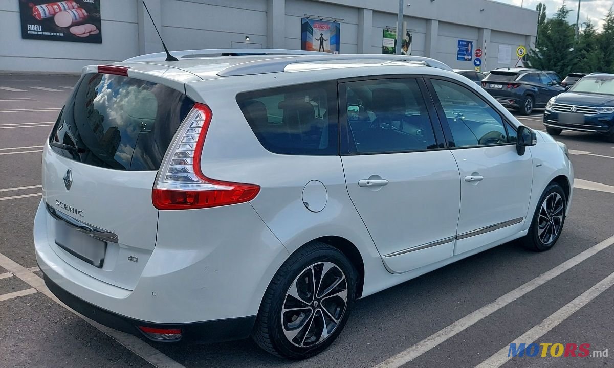 2016' Renault Grand Scenic photo #2