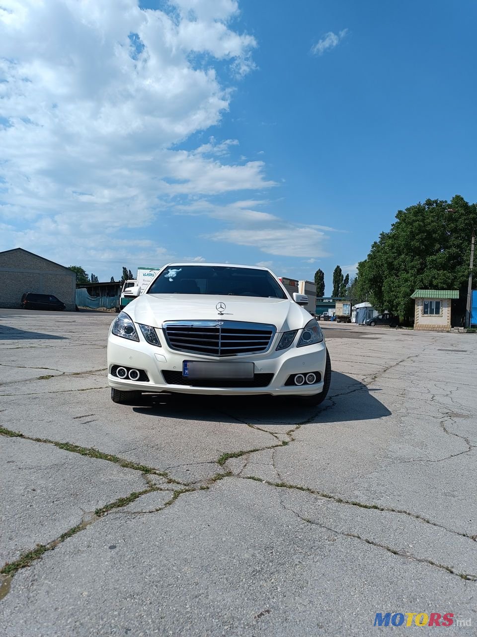 2010' Mercedes-Benz E-Class photo #1