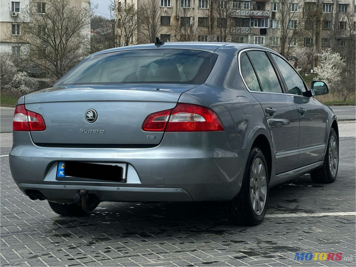 2012' Skoda Superb photo #6