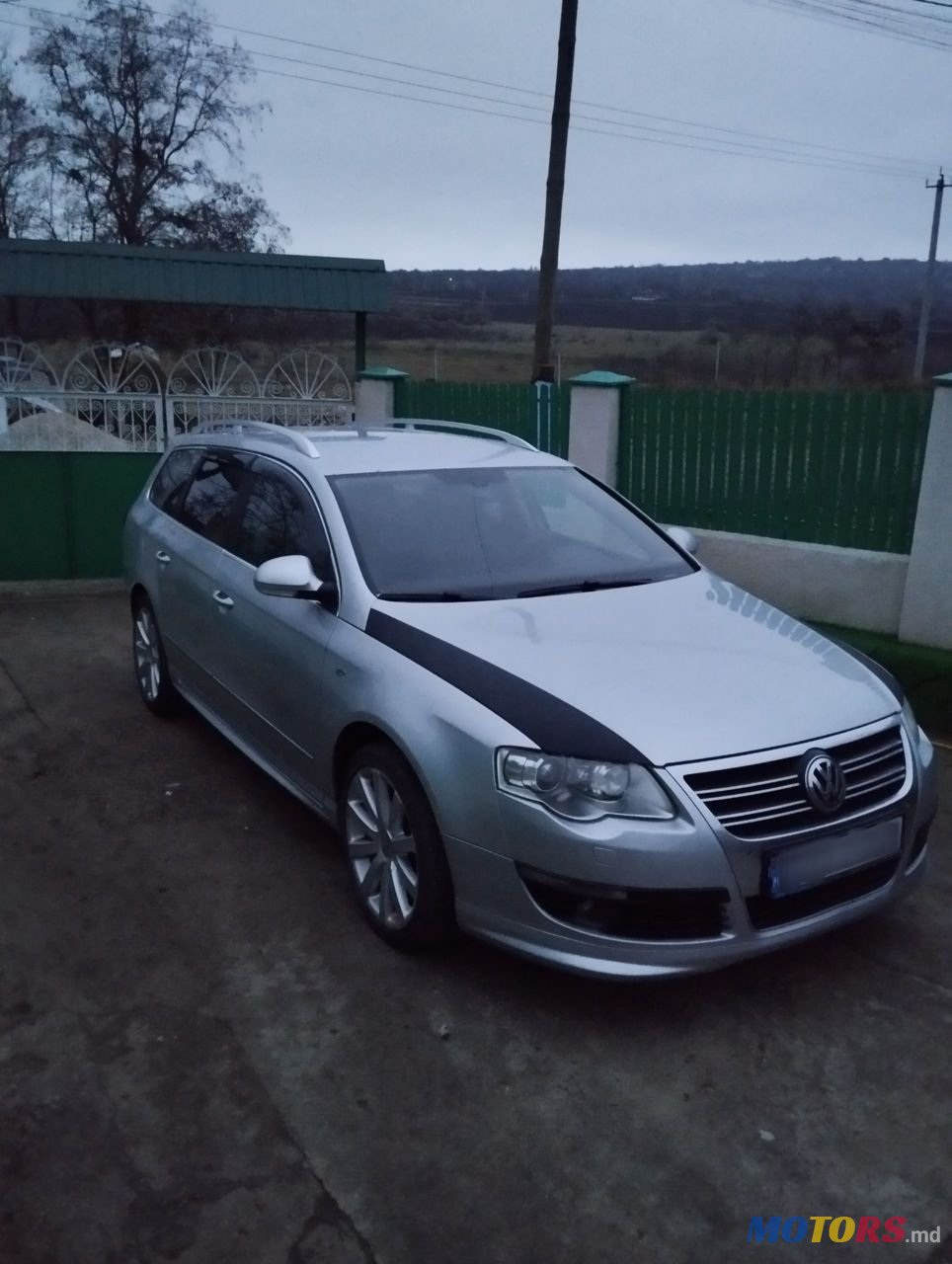 2010' Volkswagen Passat photo #3