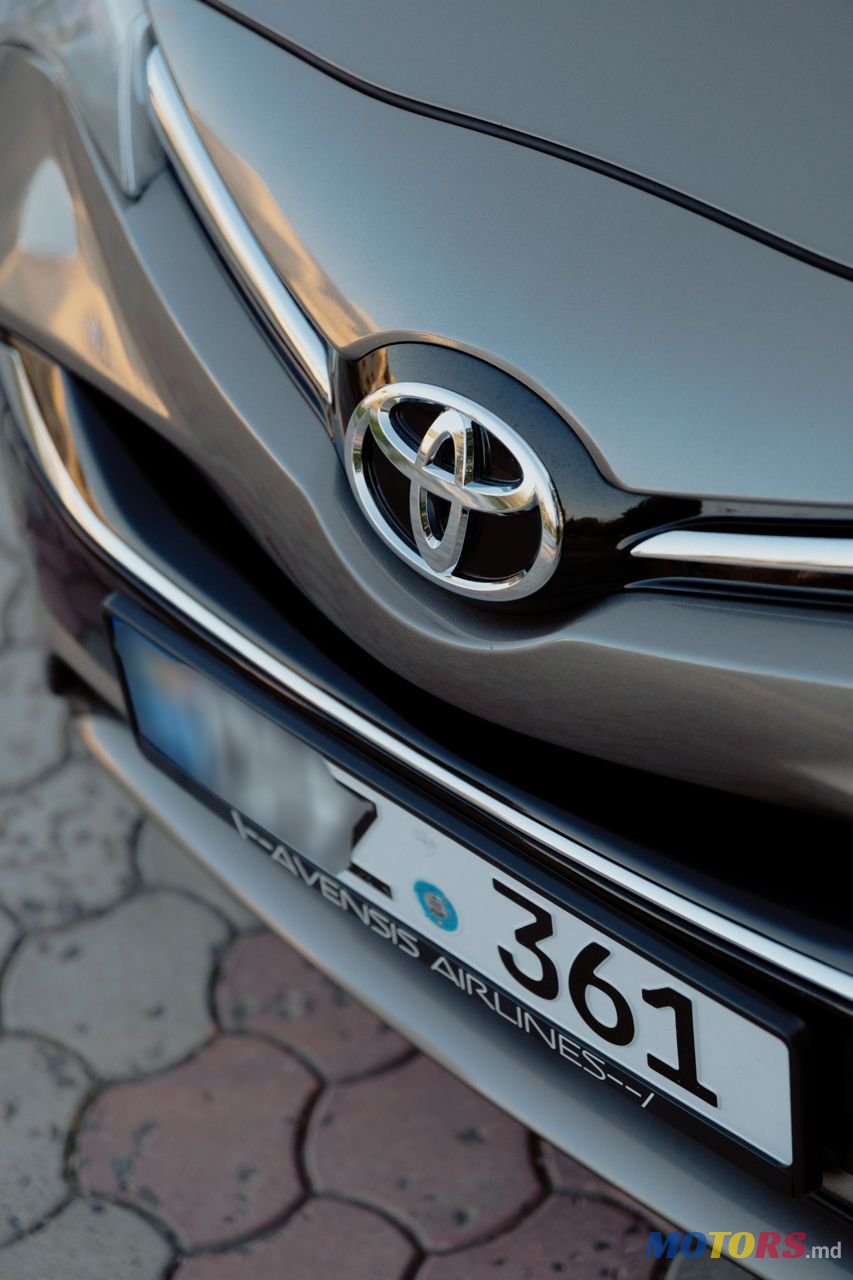 2016' Toyota Avensis photo #4