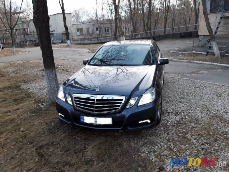 2009' Mercedes-Benz E photo #1