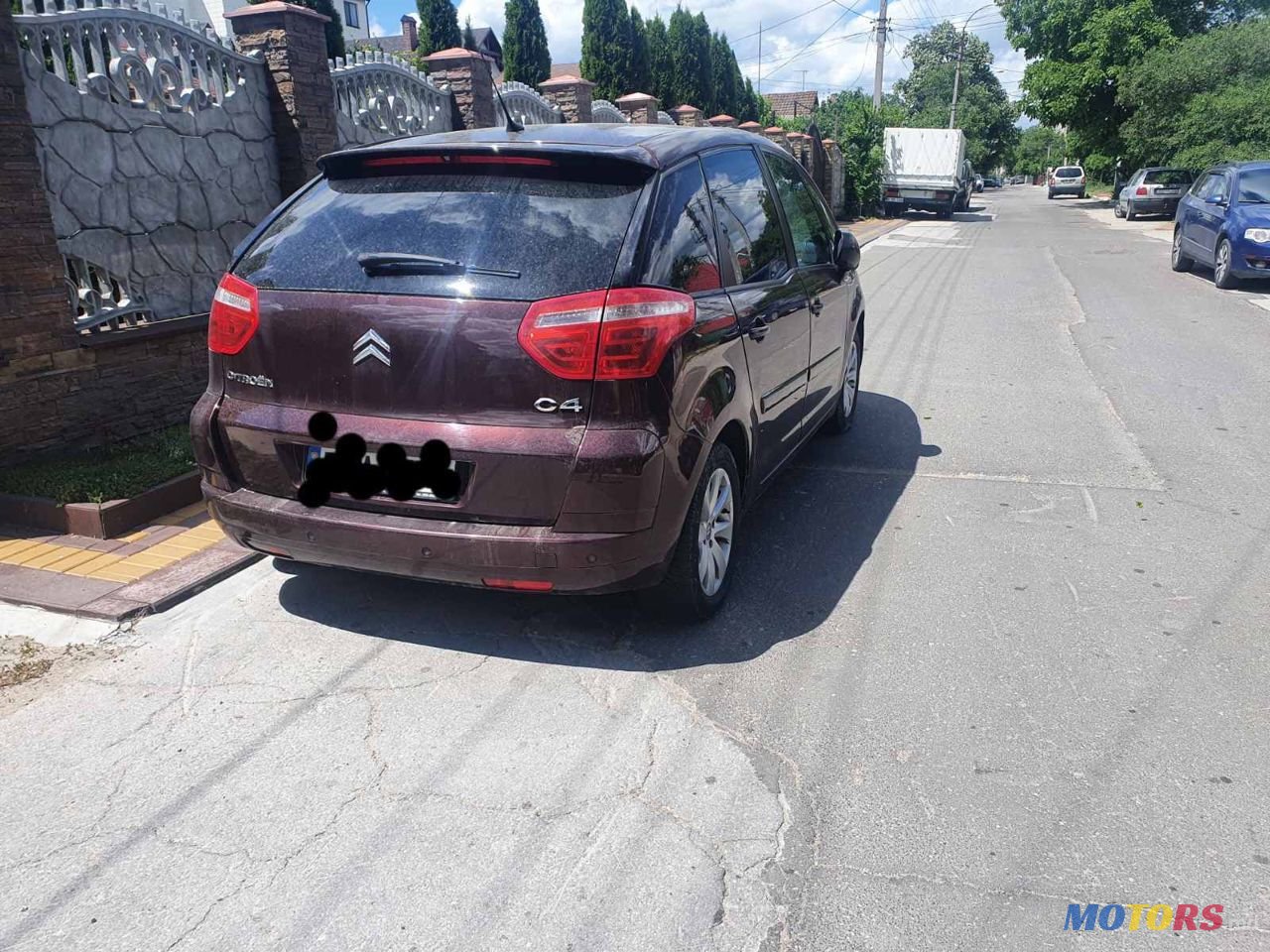 2008' Citroen C4 Picasso photo #4