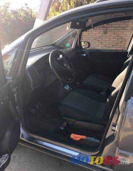 2004' Opel Zafira photo #5