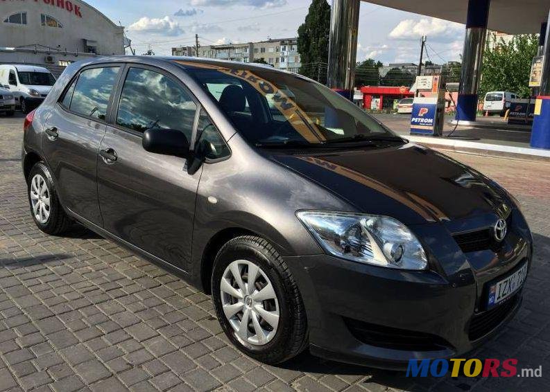 2009' Toyota Auris photo #1
