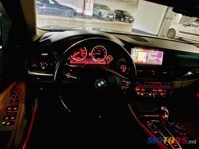 2013' BMW 5 Series photo #6