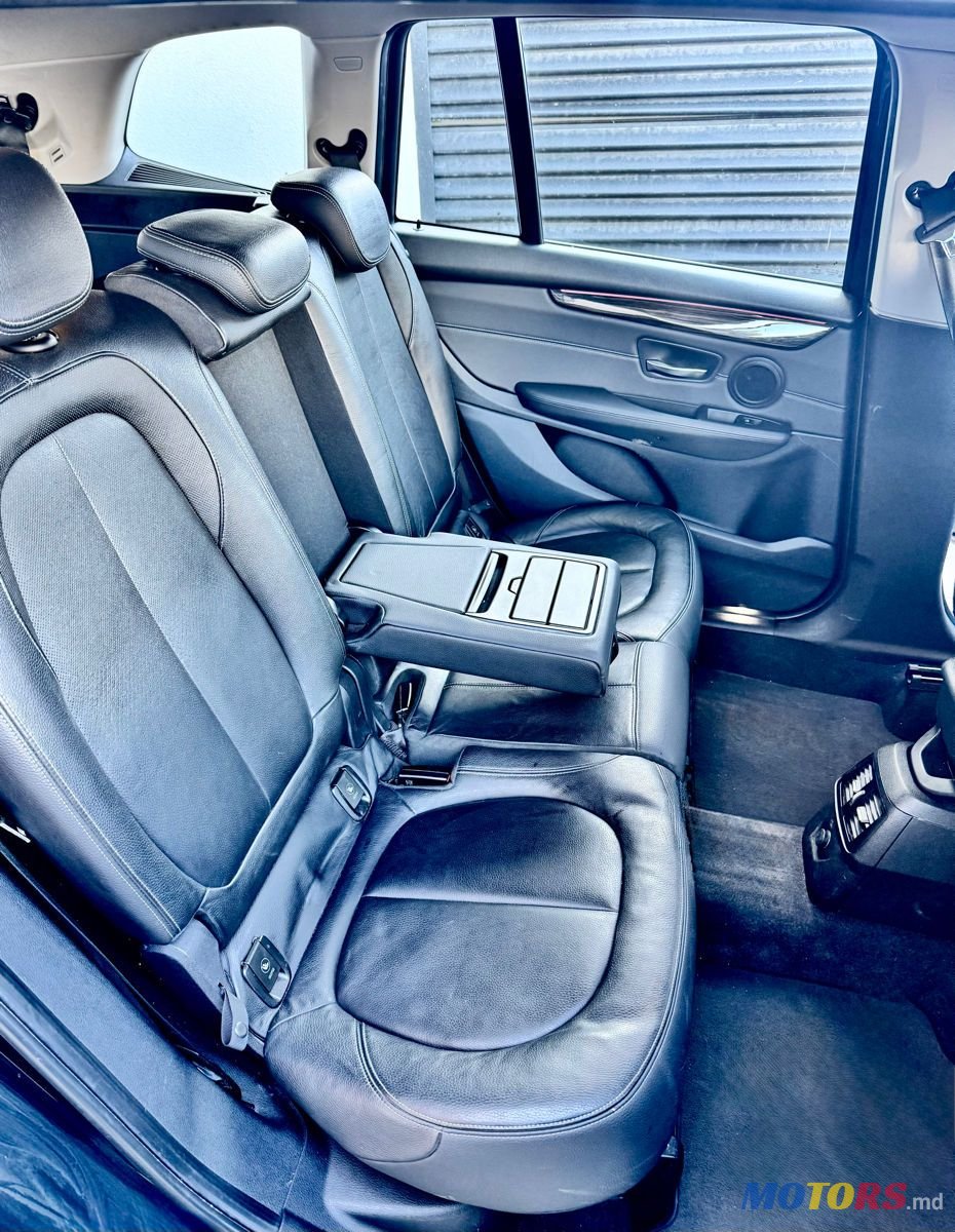 2015' BMW 2 Series Gran Tourer photo #5