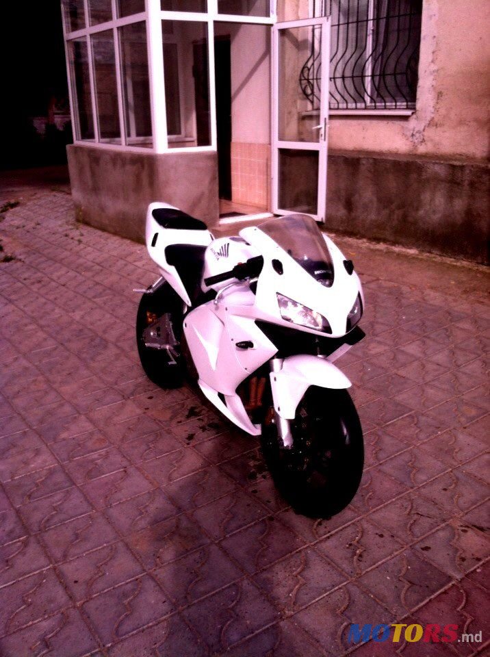 2004' Honda CBR 600RR photo #1