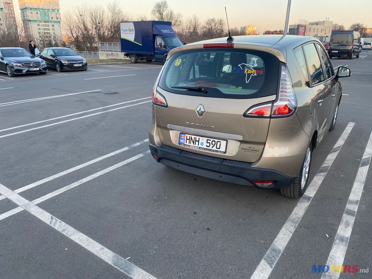 2014' Renault Scenic photo #1