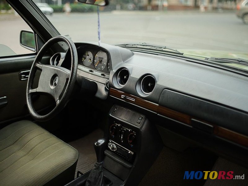 1982' Mercedes-Benz Series (W123) photo #6