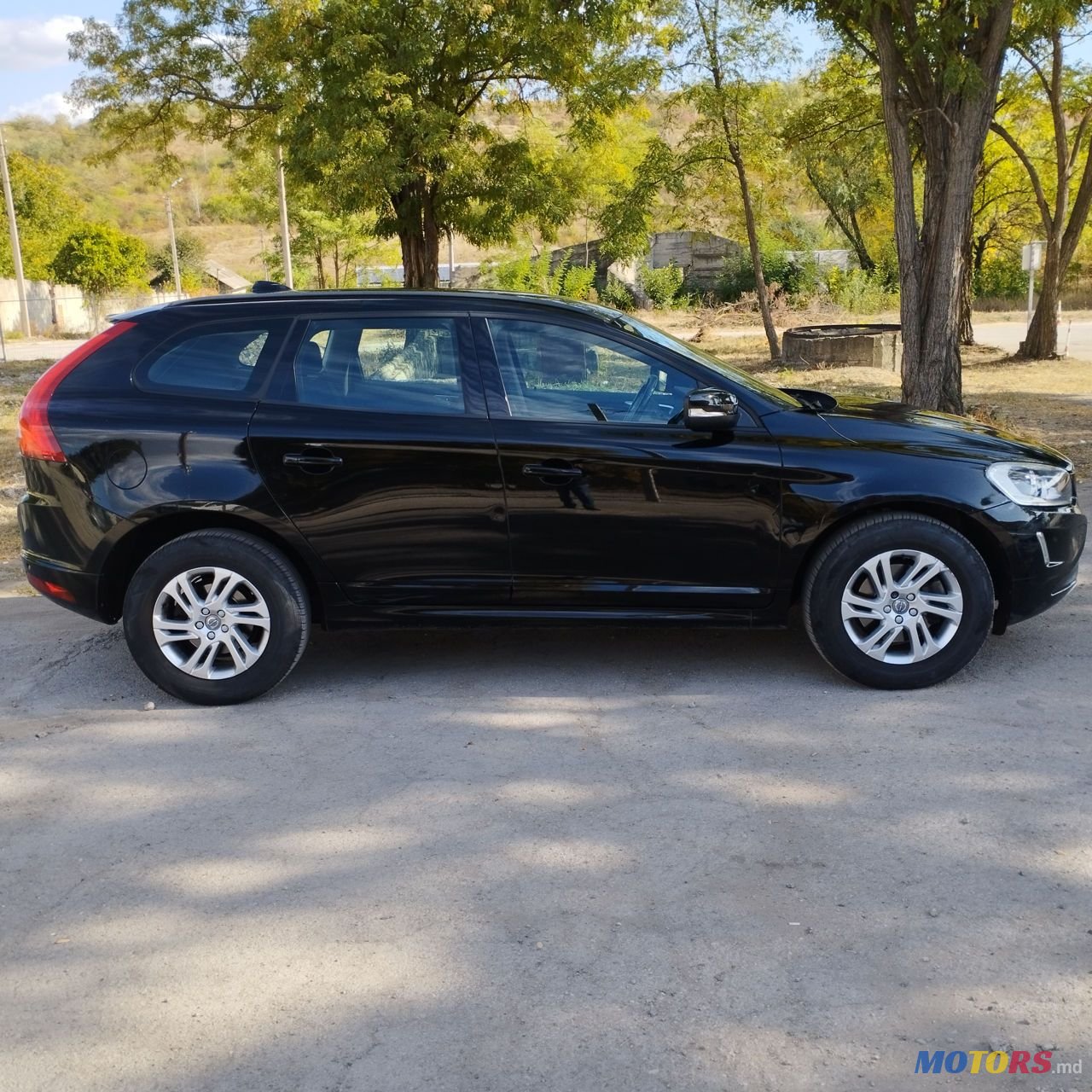 2016' Volvo XC60 photo #2